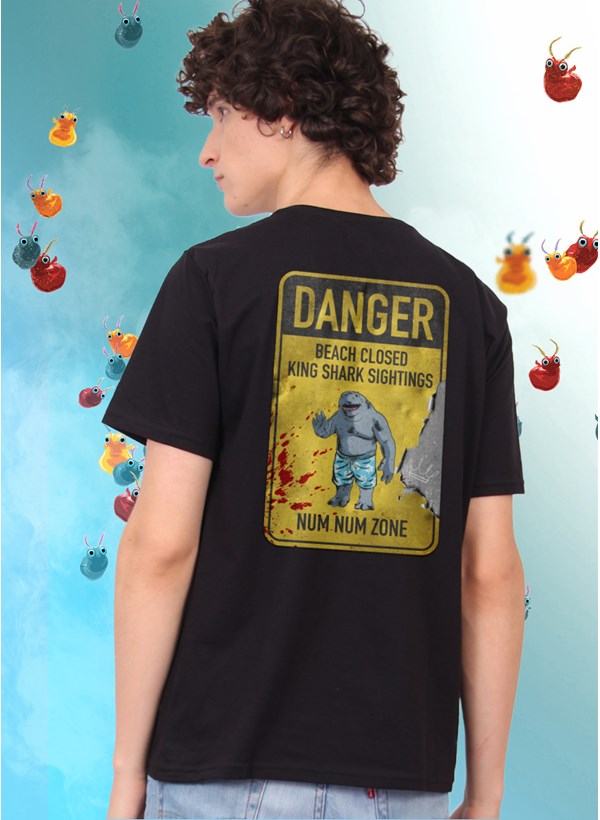 Camiseta Esquadrão Suicida King Shark Danger