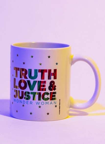 Caneca Mulher Maravilha 1984 Truth Love & Justice Stars
