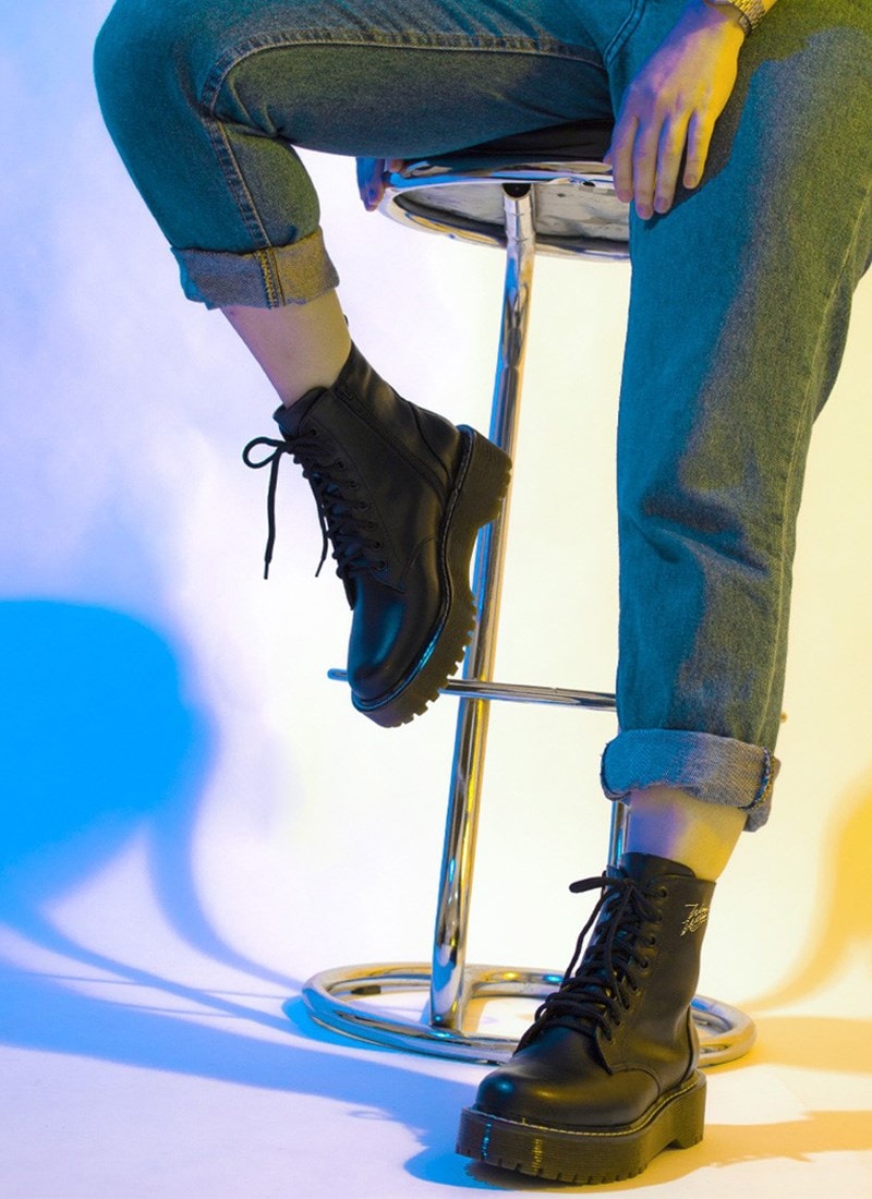 Coturno Preto Mulher Maravilha 1984 - BandUP Store-hlog